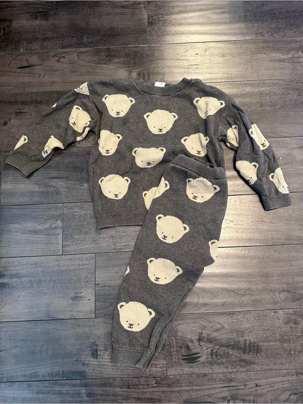 H&M Gray and Cream Bear Knit Set